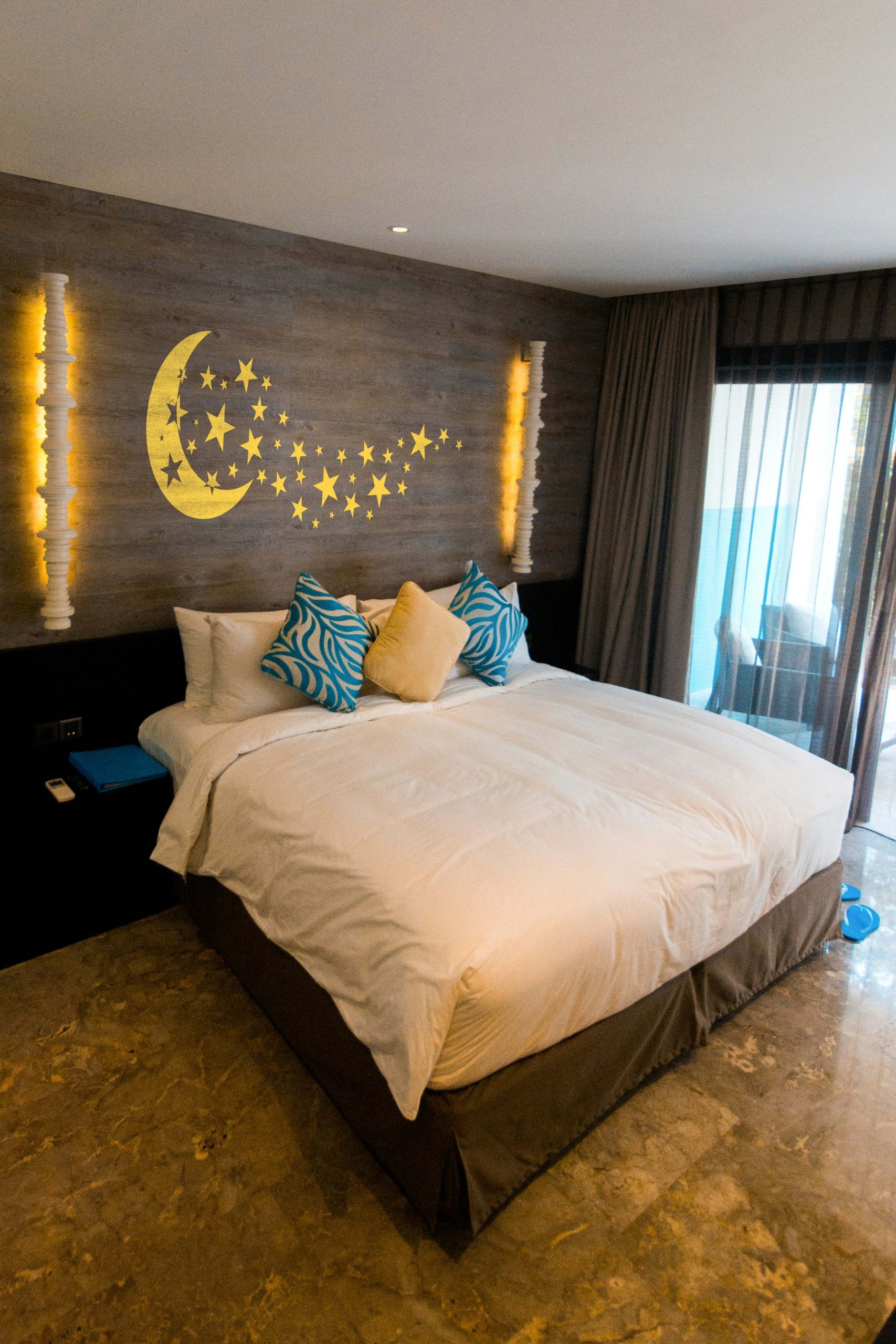 Crescent Moon with Stars Stencil