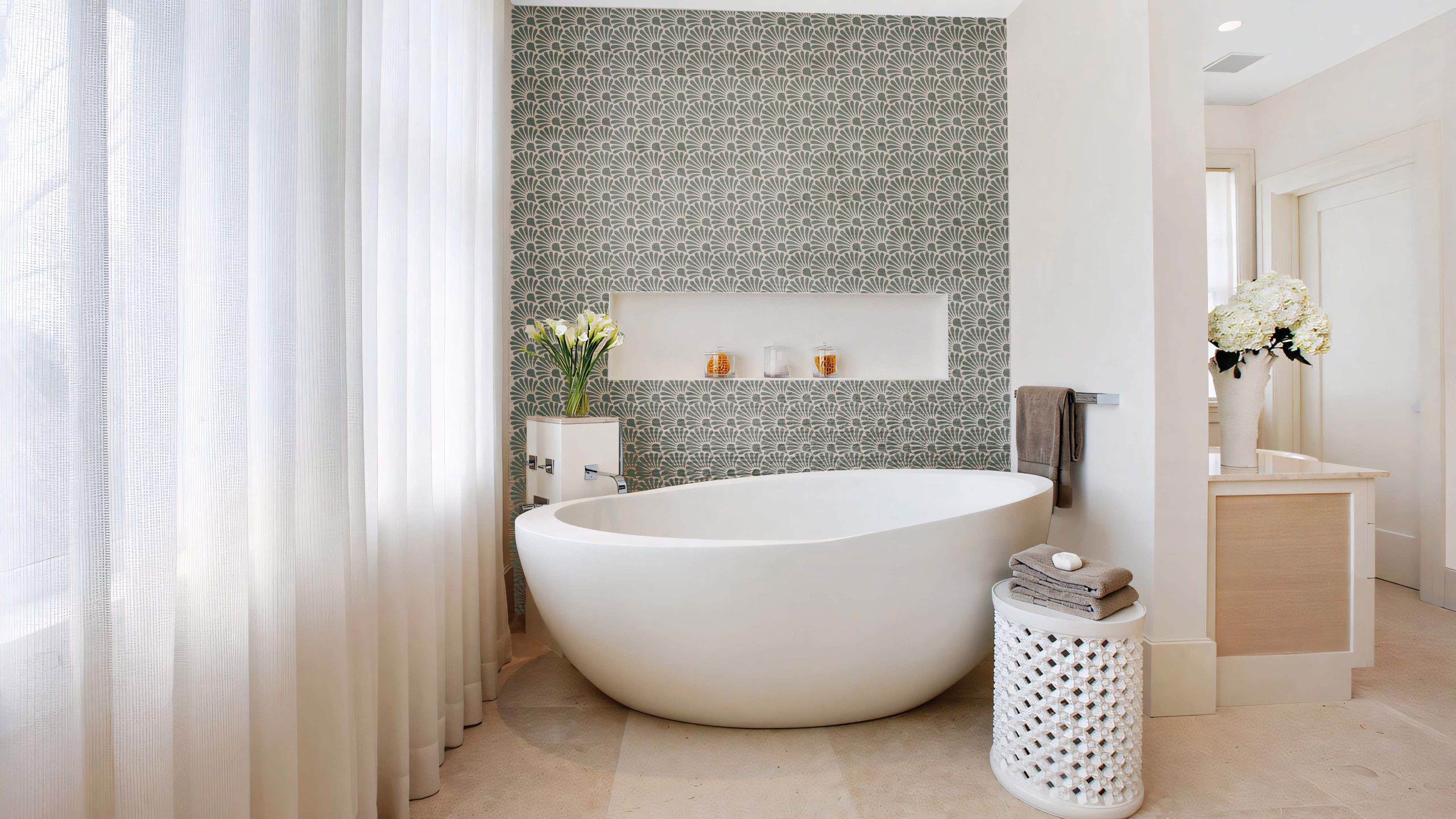 Elegant Scallop Stencil - Image 2