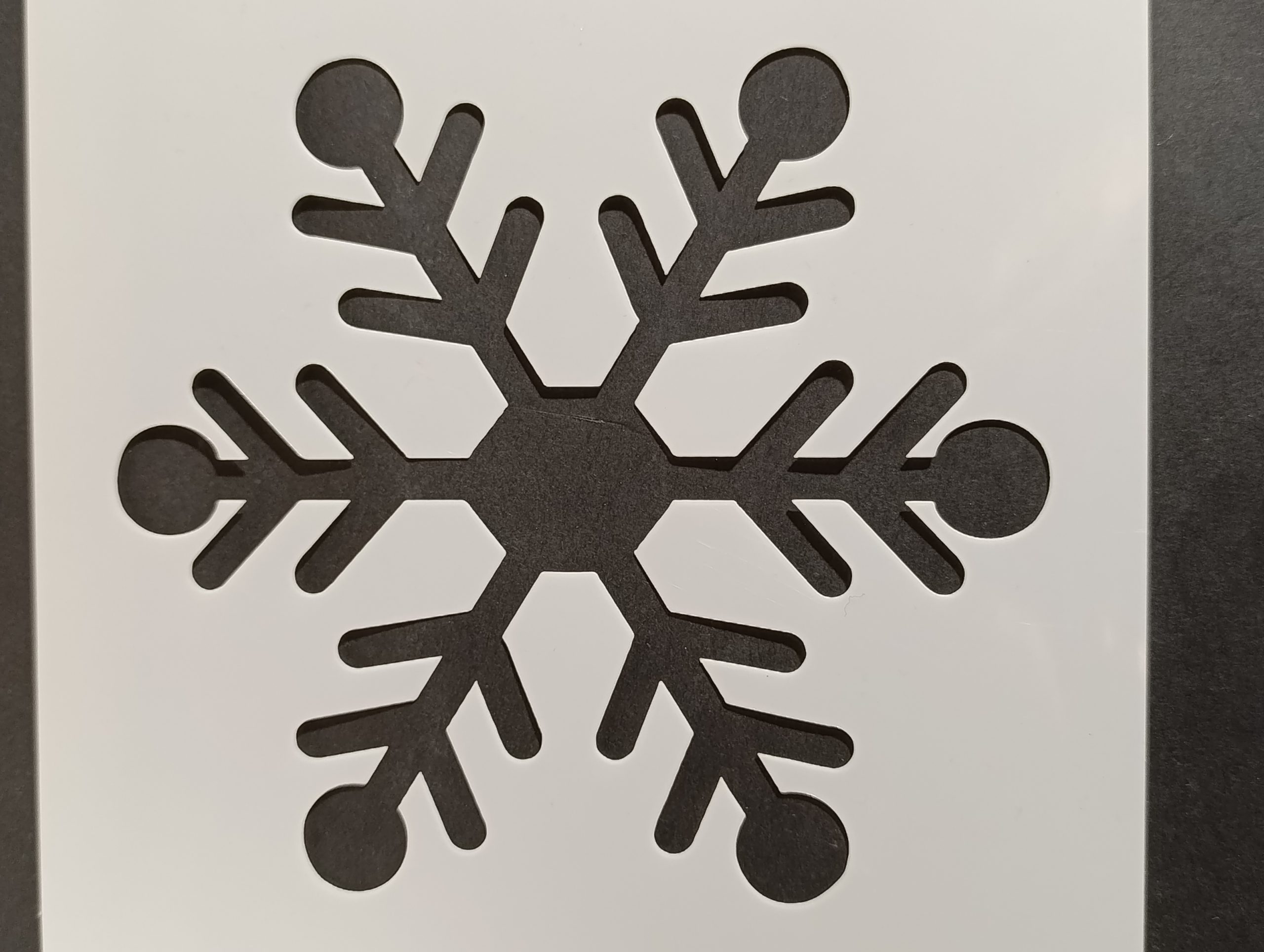 Round Tip Snowflake Stencil